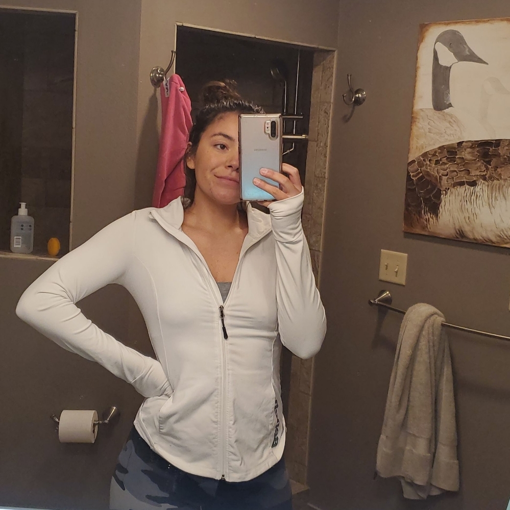Buckle zip up
